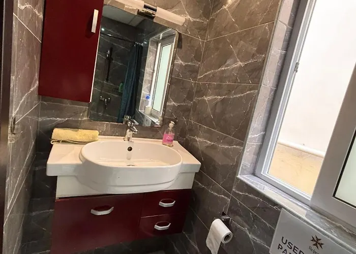 Comfort Retreat Quiet 1 Bedroom For 4 People With Self Checkin *