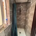 Comfort Retreat Quiet 1 Bedroom For 4 People With Self Checkin
